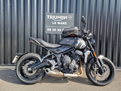 TRIUMPH TRIDENT 660