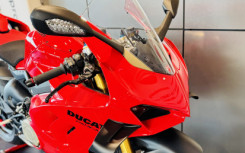 DUCATI PANIGALE V4S / V4 S / V 4S / V 4 S COMME NEUVE