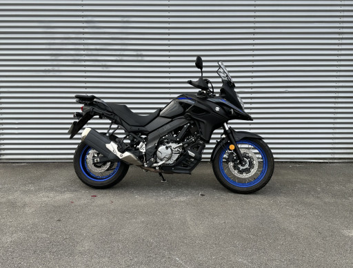SUZUKI V-STROM 650XT 1ERE MAIN 2024