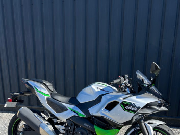 KAWASAKI Ninja 7 Hybrid
