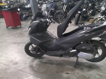 HONDA PCX 125 ACCIDENTE RSV N°22467