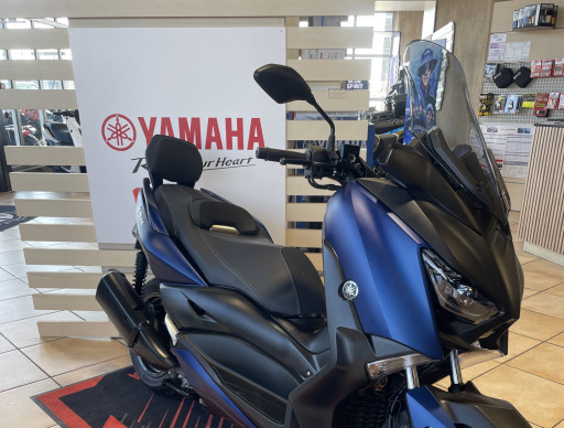 YAMAHA XMAX 300