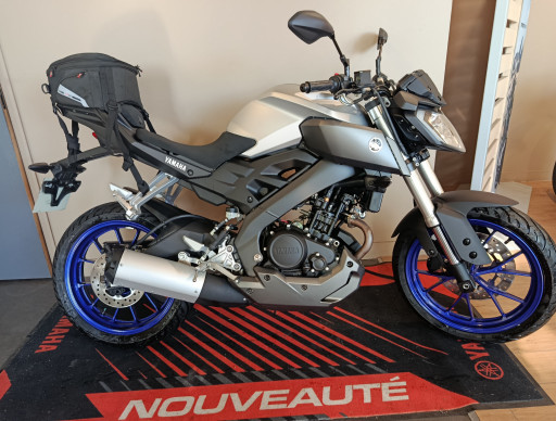 YAMAHA MT 125 / 1ere main / COMME NEUVE / ENTRETIENS A JOUR