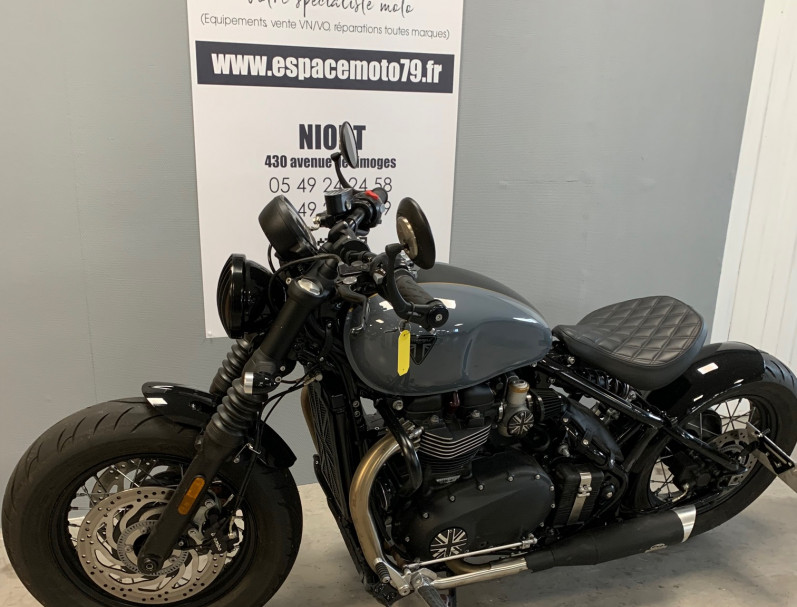 TRIUMPH Bonneville Bobber 1200