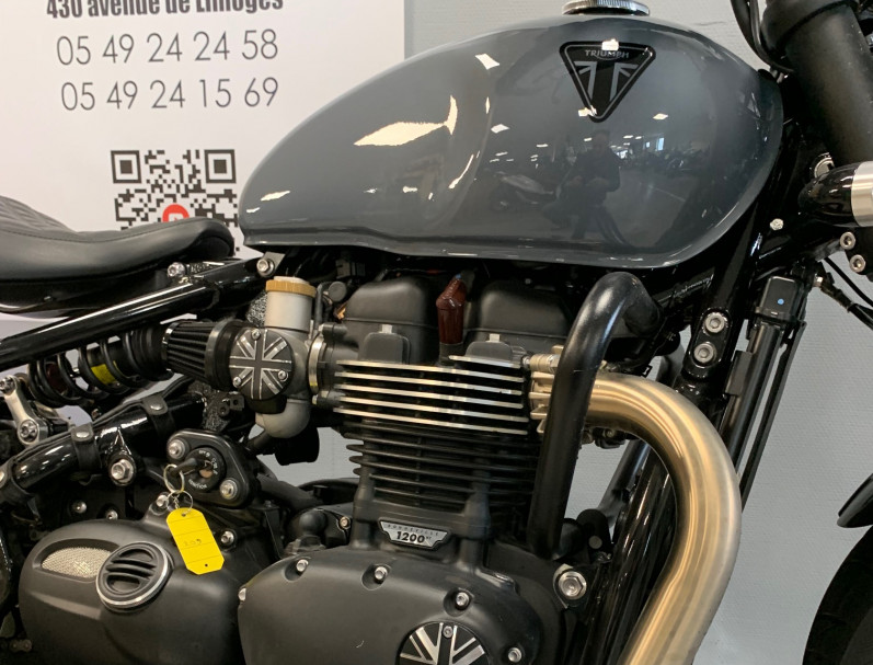 TRIUMPH Bonneville Bobber 1200