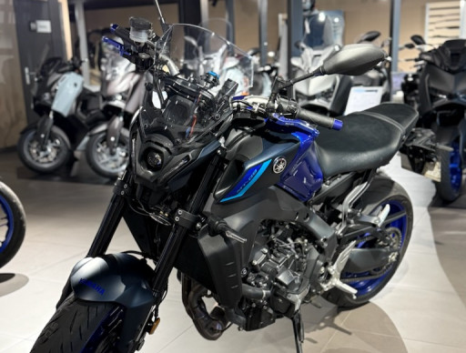 YAMAHA MT-09