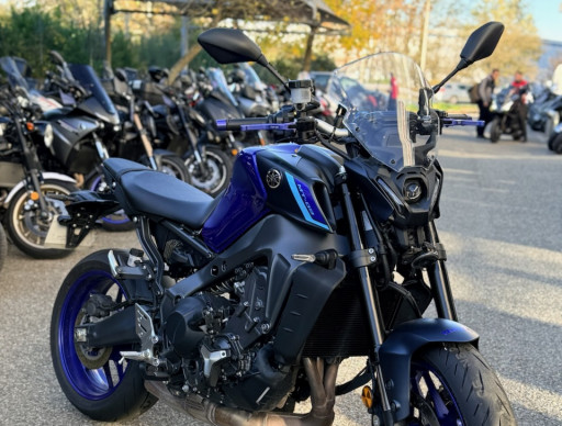 YAMAHA MT-09