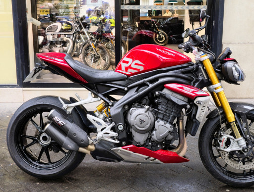 TRIUMPH SPEED TRIPLE 1200 RS