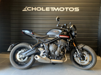 TRIUMPH TRIDENT 660