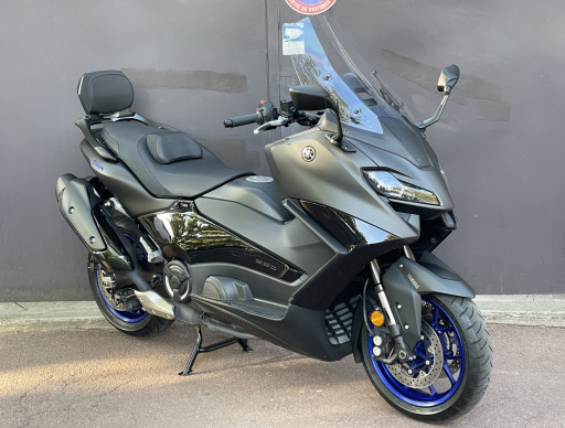 YAMAHA TMAX 560 STANDARD 2024 - ETAT NEUF - GARANTIE CONSTRUCTEUR