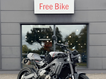 YAMAHA XSR 900