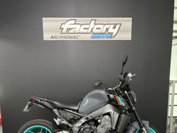 YAMAHA MT-09