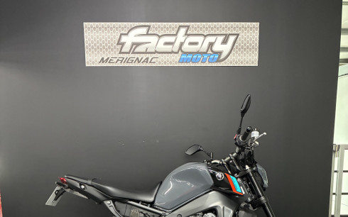 YAMAHA MT-09