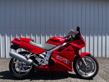 HONDA VFR 750 CARAT