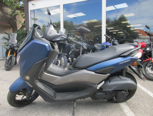 YAMAHA NMAX 125