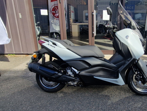 YAMAHA XMAX 300 Tech Max