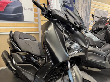 YAMAHA XMAX 300 Tech Max