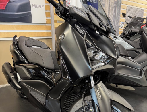 YAMAHA XMAX 300 Tech Max