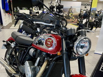 BSA GOLDSTAR 650