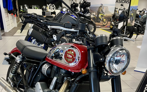 BSA GOLDSTAR 650
