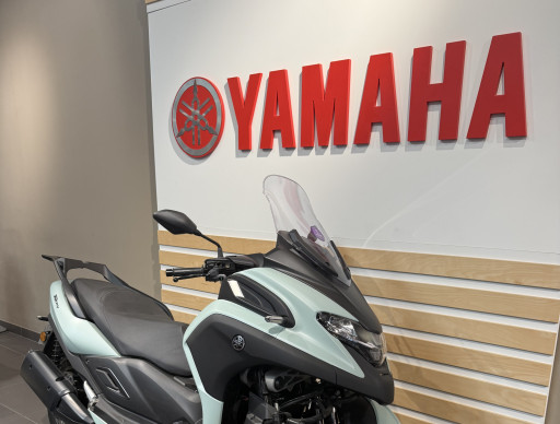 YAMAHA TRICITY 300