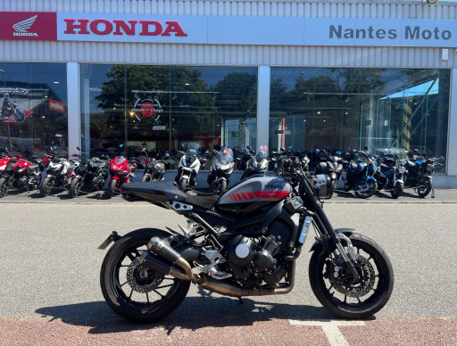 YAMAHA XSR 900 ABARTH