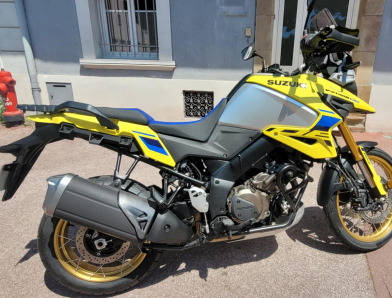 SUZUKI DL V-STROM 1050