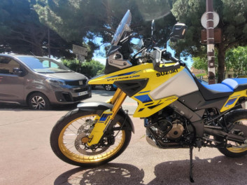 SUZUKI DL V-STROM 1050