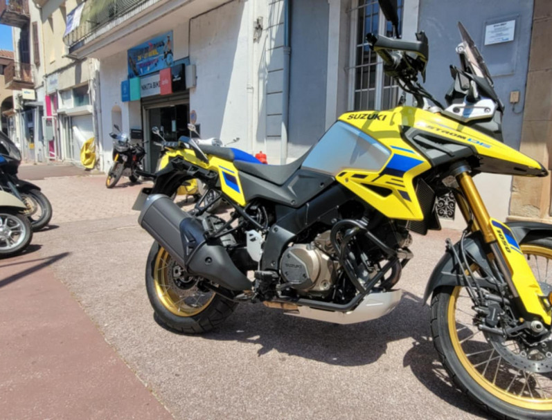 SUZUKI DL V-STROM 1050