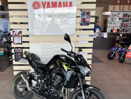 KAWASAKI Z900
