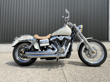 HARLEY-DAVIDSON DYNA SUPER GLIDE 1584 CUSTOM