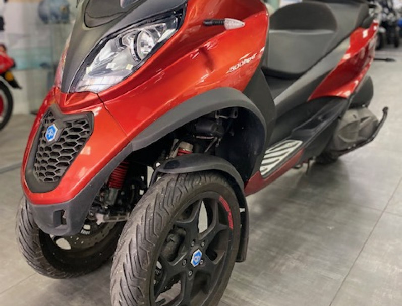 PIAGGIO MP3 500