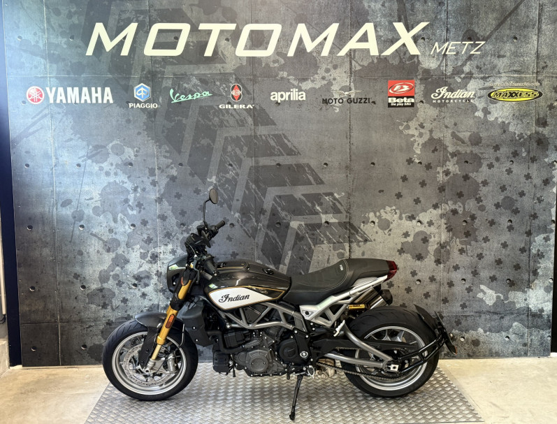 INDIAN FTR 1200 R CARBON PREMIUM 700kms!