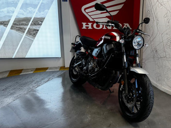 YAMAHA XSR 700 ABS BRIDEE A2 / DEPOT VENTE