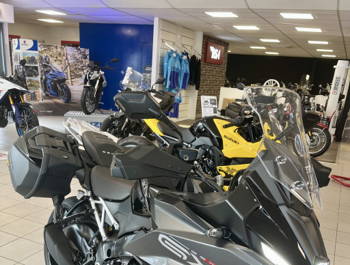 SUZUKI GSX-S 1000 GX (Pack GX+)