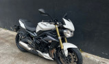 TRIUMPH STREET TRIPLE 675