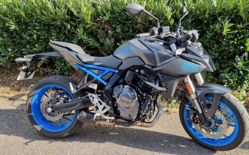 ROADSTER SUZUKI GSX-8S A2 MOTORS 54