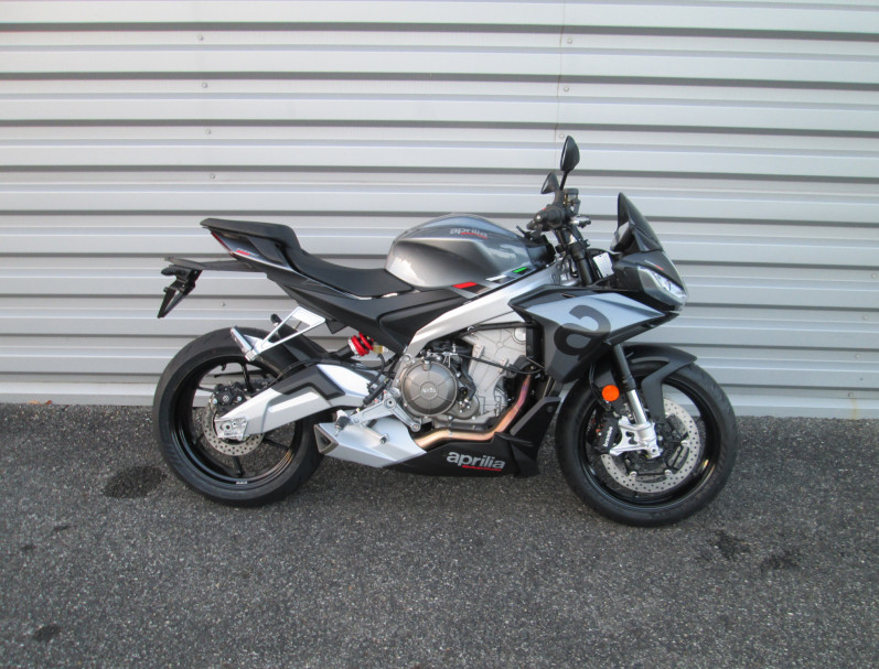 APRILIA TUONO 660