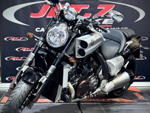 YAMAHA V-MAX 1700