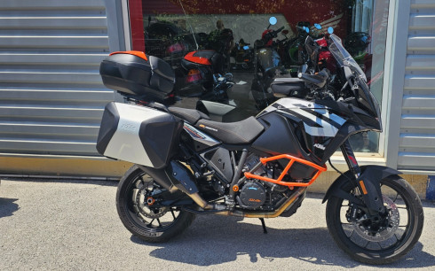 KTM1290 SUPER ADVENTURE S AKRAPOVIC