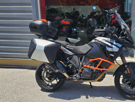 KTM1290 SUPER ADVENTURE S AKRAPOVIC