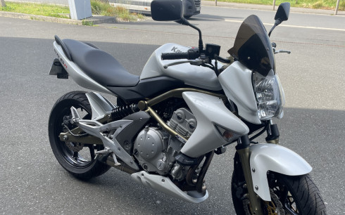 KAWASAKI ER-6