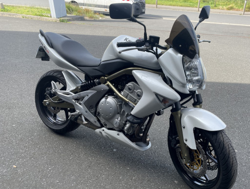 KAWASAKI ER-6