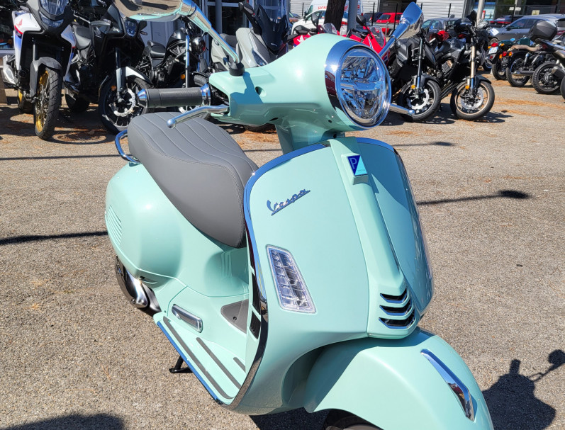 VESPA GTS 310 HPE 5+ verde relax GTS310 310GTS