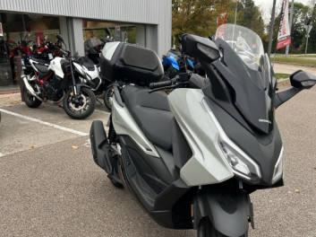 Honda Forza 125