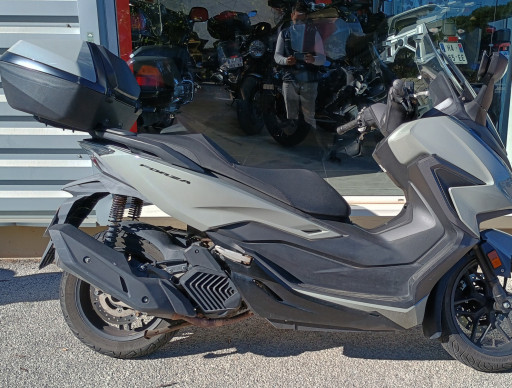 HONDA FORZA 125