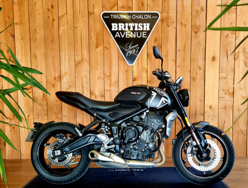 TRIUMPH TRIDENT 660 (A2)
