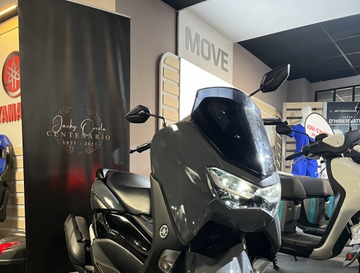 YAMAHA NMAX 125