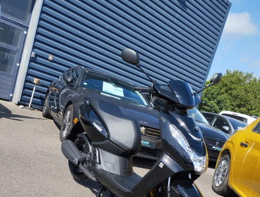 SCOOTER PEUGEOT KISBEE 4t neuf