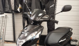 SCOOTER PEUGEOT KISBEE 4t neuf